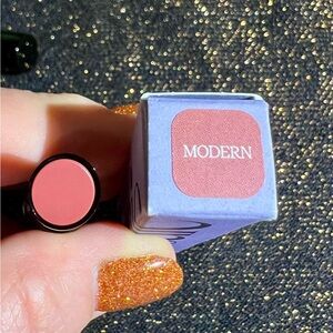 SAIE Lip Blur Matte Blurring Lipstick in Modern - New in Box